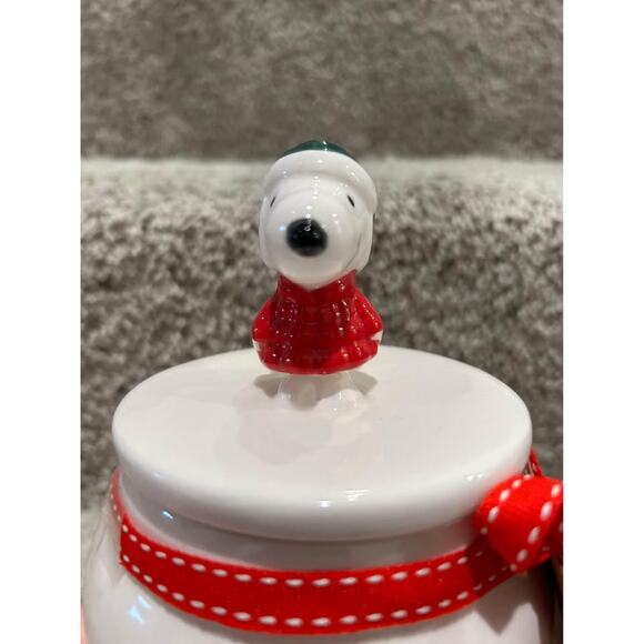 Rae Dunn Peanuts Snoopy Ceramic ‘Treats’ Jar - BRAND NEW - Picture 7 of 10
